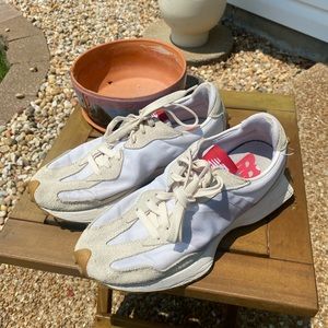 New Balance 327